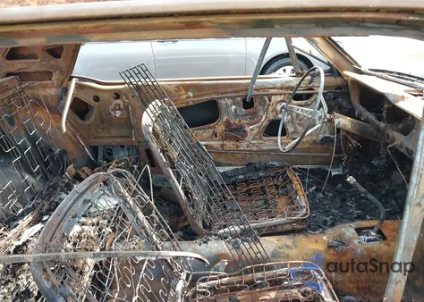 1966 Ford Mustang z USA, uszkodzony, nr VIN 0000006F07C365902